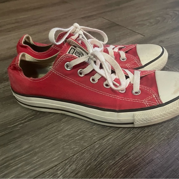 Red Converse - Picture 3 of 4